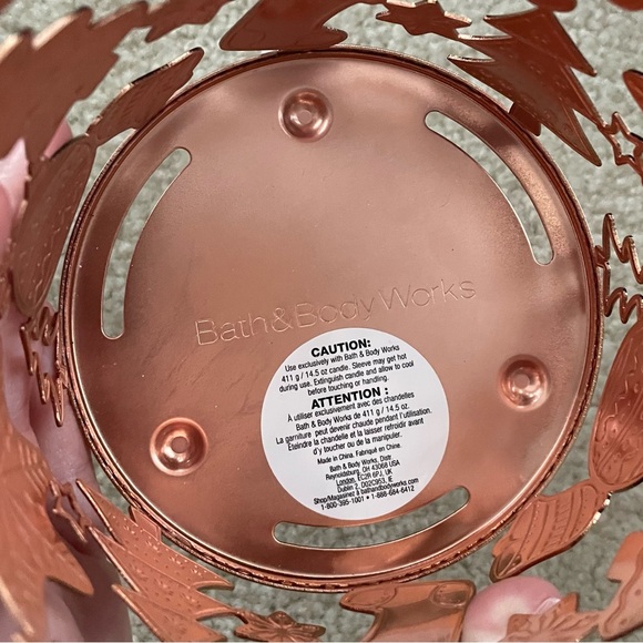 Bath & Body Works Gingerbread Ornaments 3-Wick Candle Holder - Picture 14 of 16